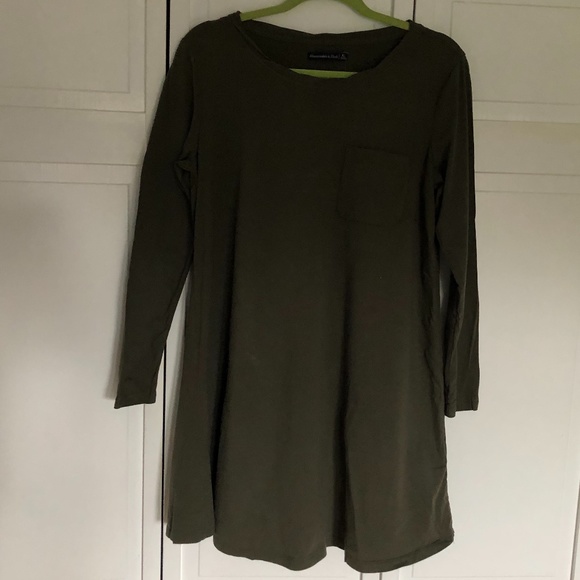 Abercrombie & Fitch Dresses & Skirts - Abercrombie Army Green Long Sleeve T-shirt Dress